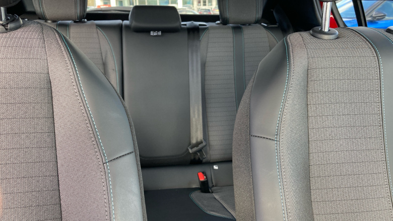 Peugeot 208 1.2 PureTech 100 Allure Premium + 5dr Petrol Hatchback